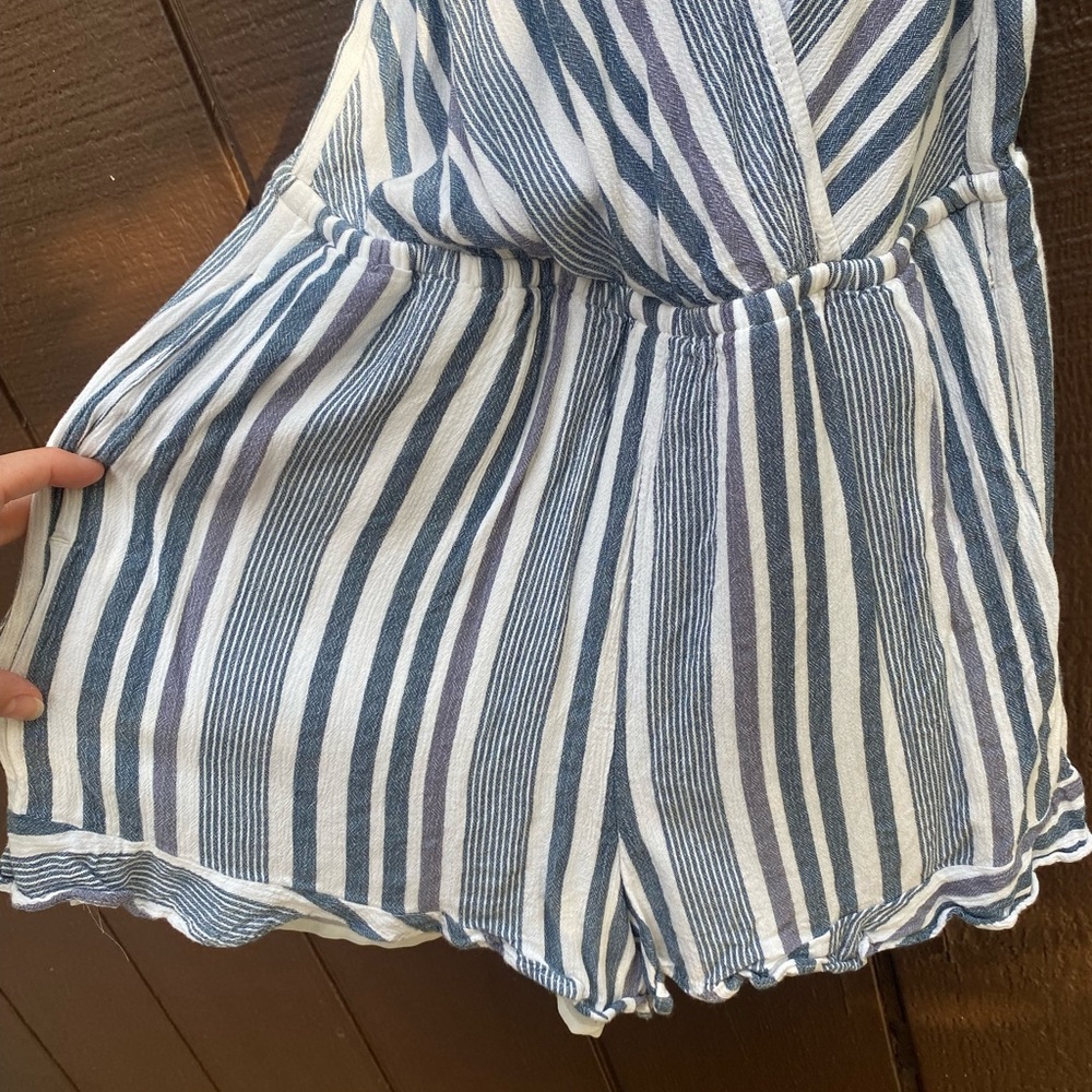 American Eagle navy and white romper - Picture 2 of 4